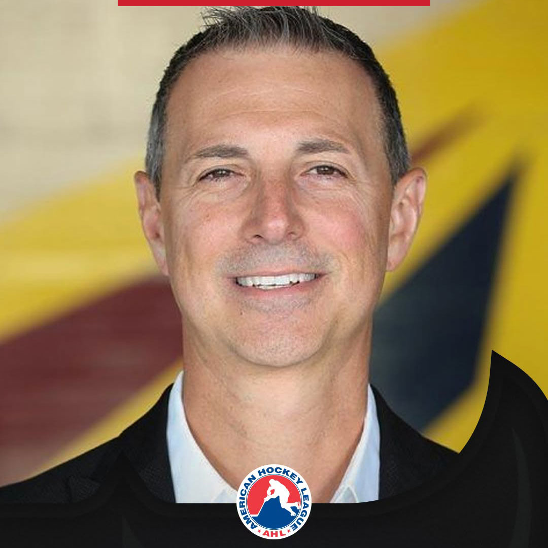 Mike Ostrowski Headshot